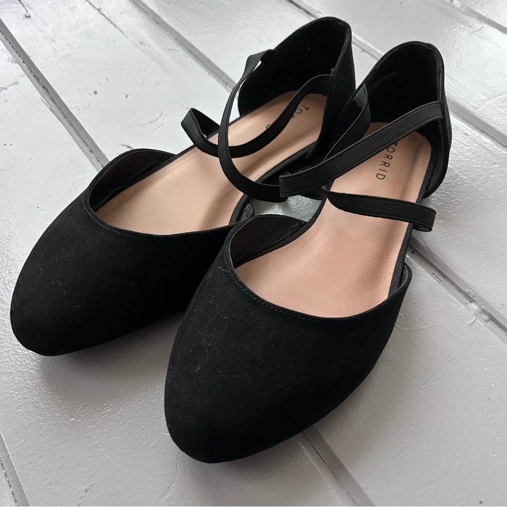 Torrid black strappy flats